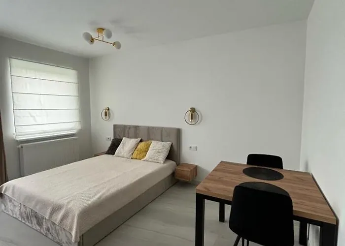 Kima Pijarska شقة